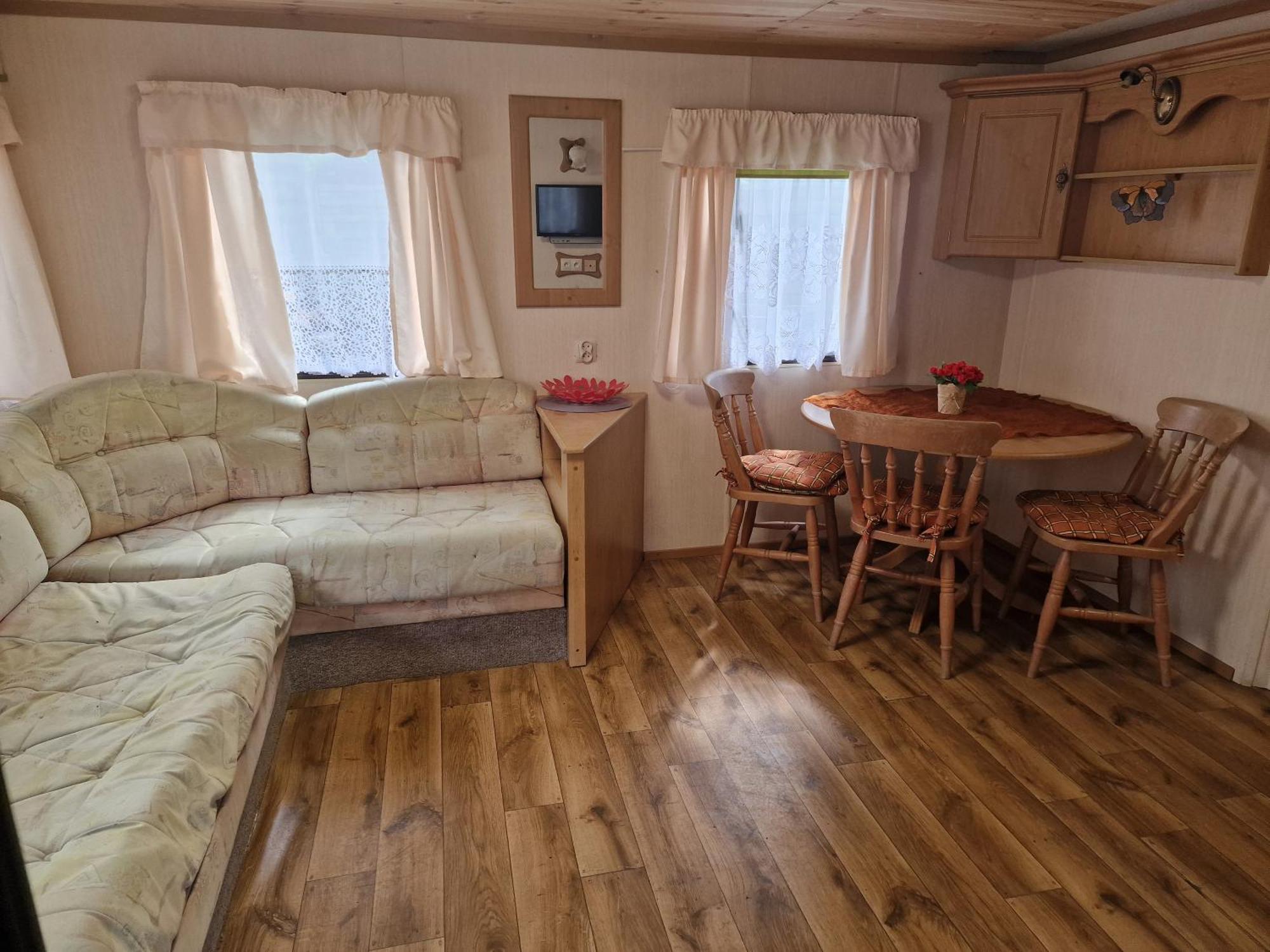 Pod Sosnami Osrodek Wypoczynkowy Boszkowo Letnisko Villa Room photo